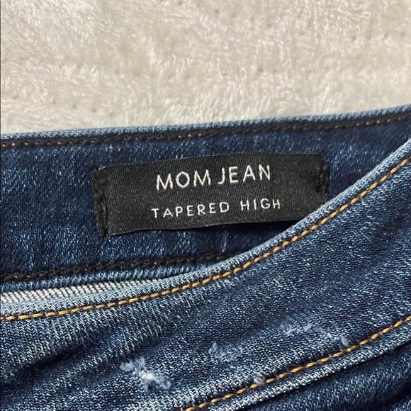 GUESS High Rise Distressed Blue Jeans - Picture 2 of 9